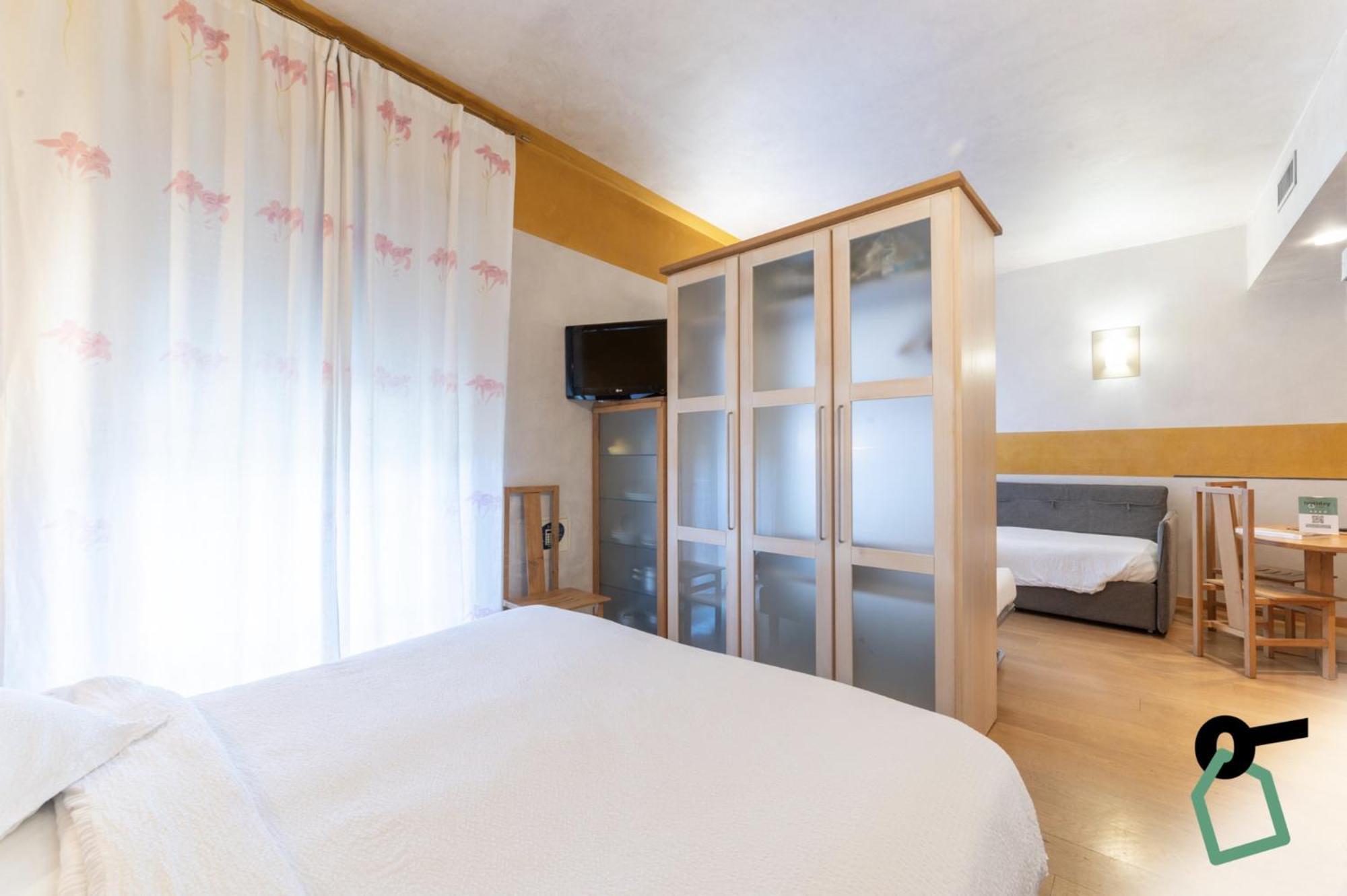 Hotiday Discovery - Residence Verona Kültér fotó